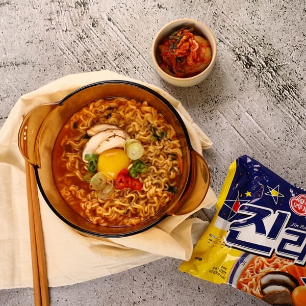 Jin Ramen Mild Versión Coreana CAJA 5 paquetes con 8 piezas de 120 g c/u Total 40